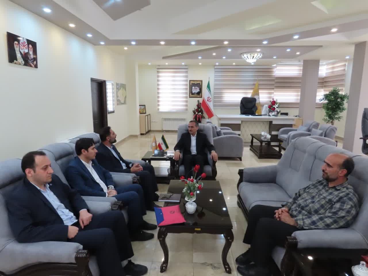 دیدار مدیر امور شعب صندوق قرض الحسنه امداد ولایت استان با فرماندار شهرستان چایپاره