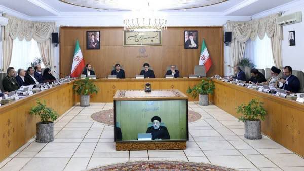 امدادرسانی به زلزلهزدگان خوی تا سامان یافتن وضعیت آسیبدیدگان با جدیت دنبال شود