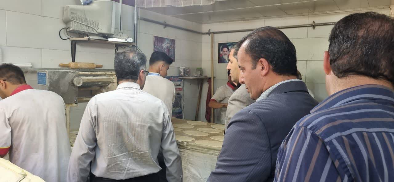 بازدید اعضای کارگروه آرد و نان از نانوایی های سطح شهرستان