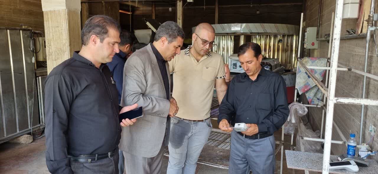 بازدید اعضای کارگروه آرد و نان از نانوایی های سطح شهرستان