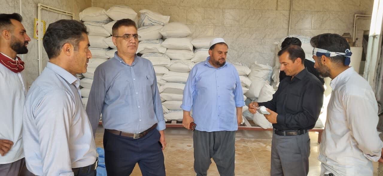 بازدید اعضای کارگروه آرد و نان از نانوایی های سطح شهرستان
