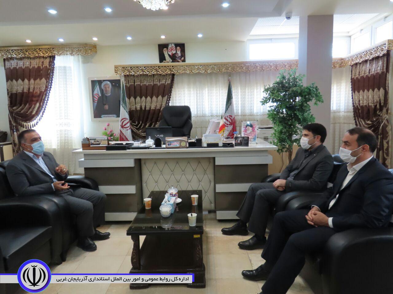 دیدار رئیس دادگستری و دادستان شهرستان با فرماندار چایپاره به مناسبت هفته دولت