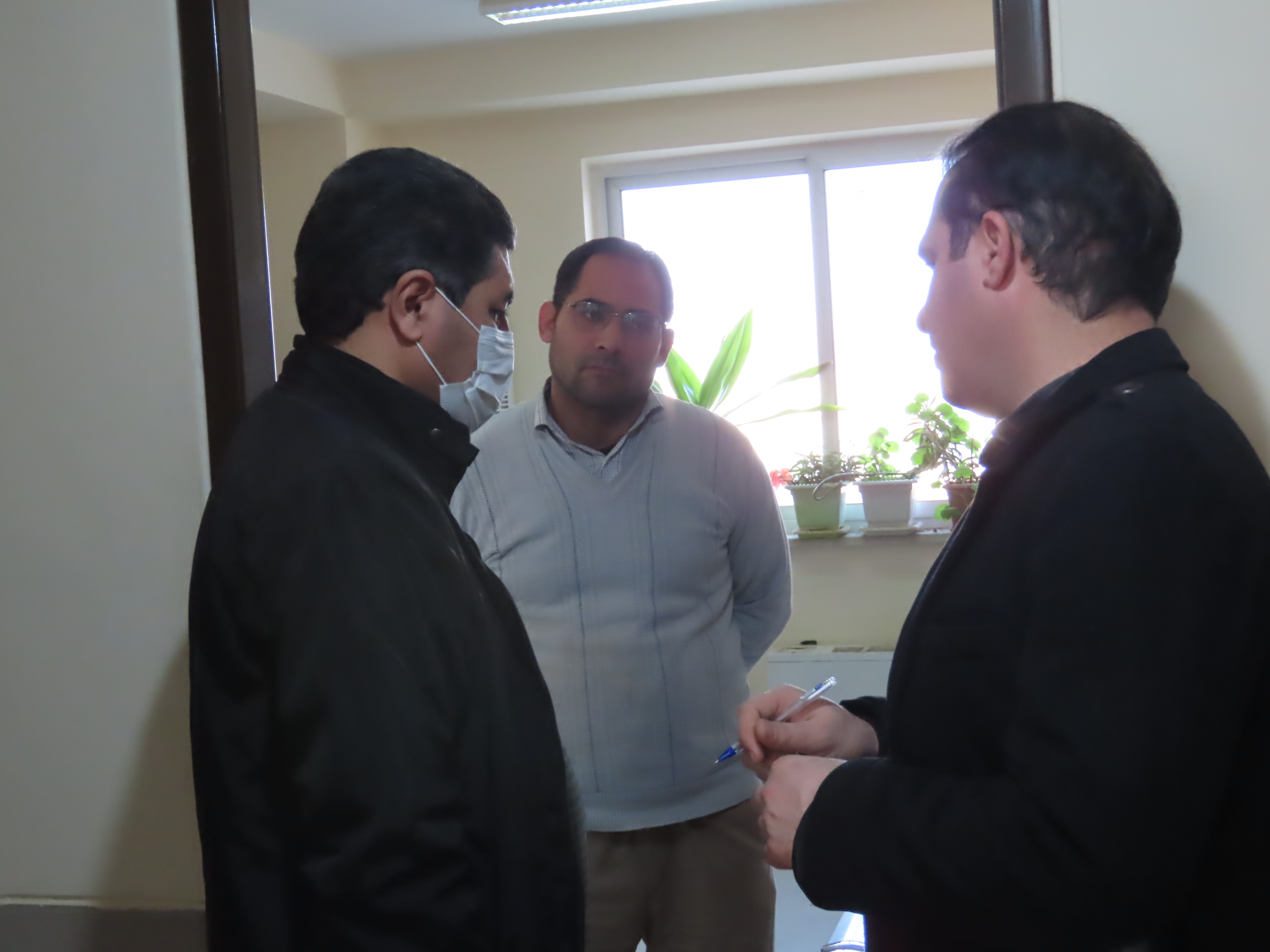 بازدید سرزده معاون فرماندار شهرستان چایپاره از صندوق کارآفرینی و امید