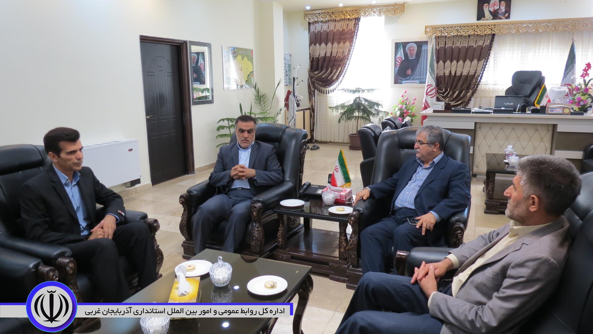 مدیر کل آموزش فنی و حرفه ای استان آذربایجان غربی با فرماندار شهرستان چایپاره دیدار و گفتگو کرد.