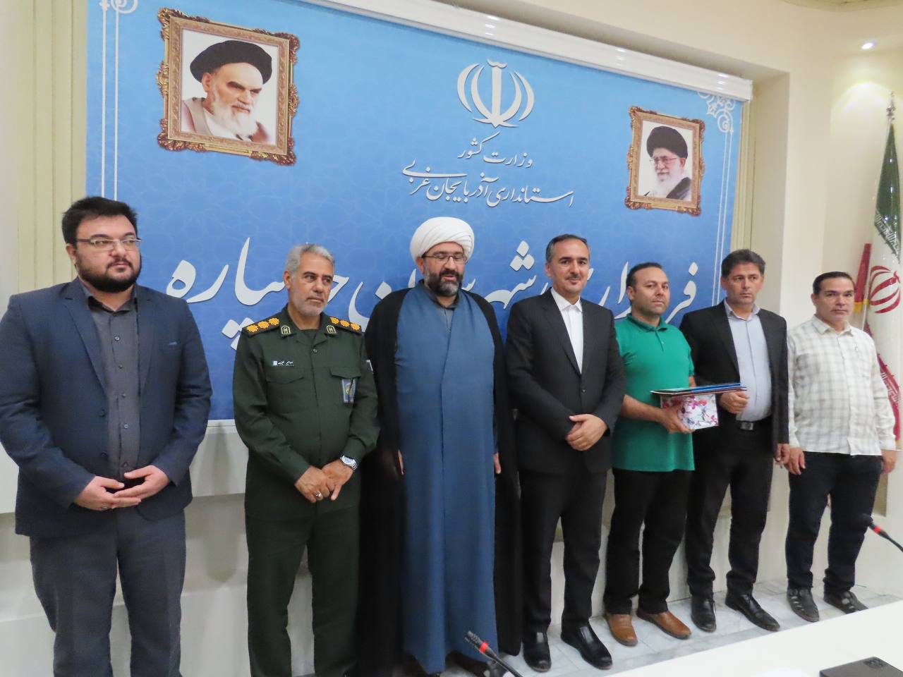 مراسم تجلیل از خبرنگاران و اصحاب رسانه شهرستان چایپاره