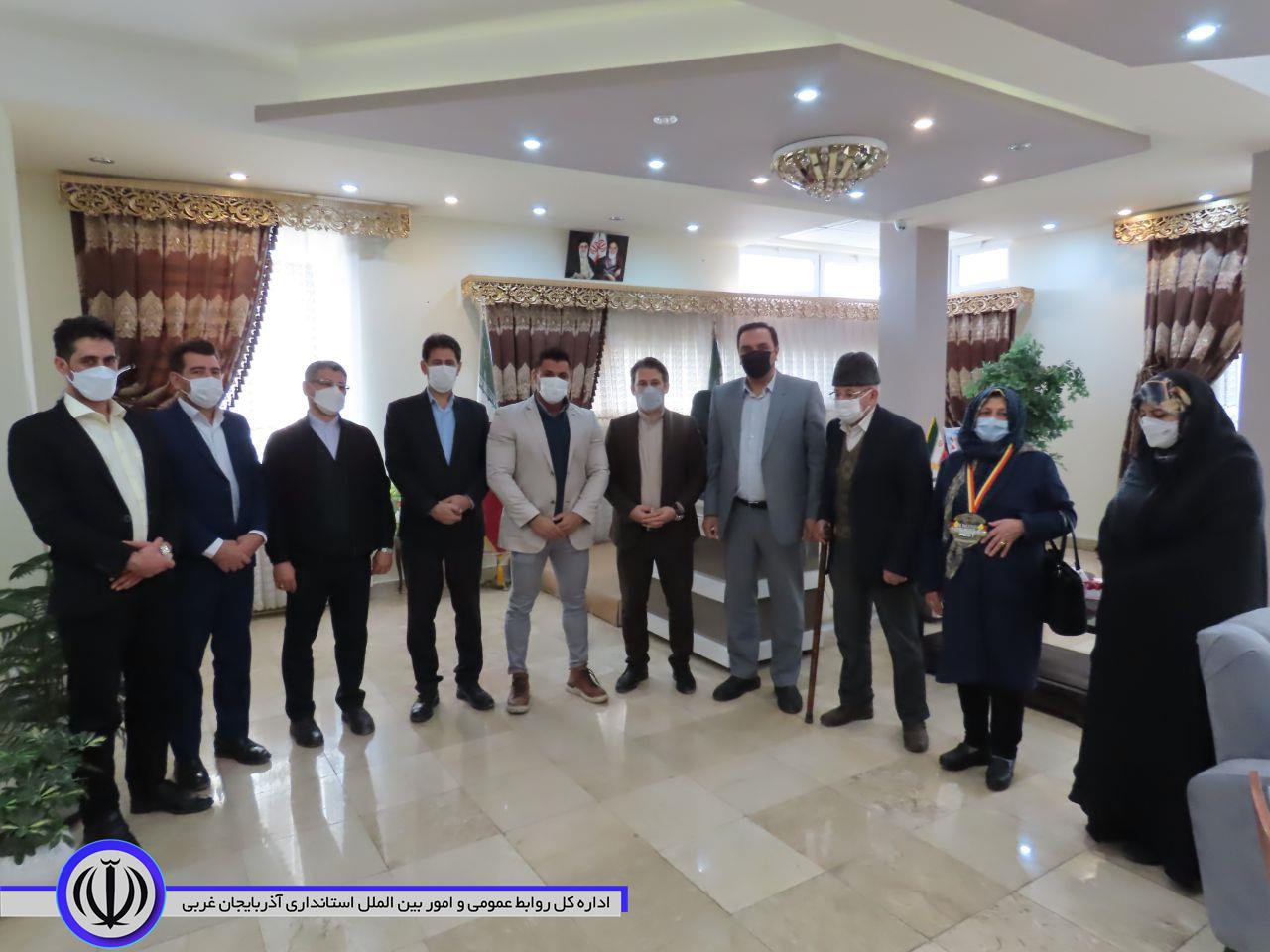 مراسم تجلیل از قهرمان و افتخار آفرین رشته پرورش اندام شهرستان چایپاره
