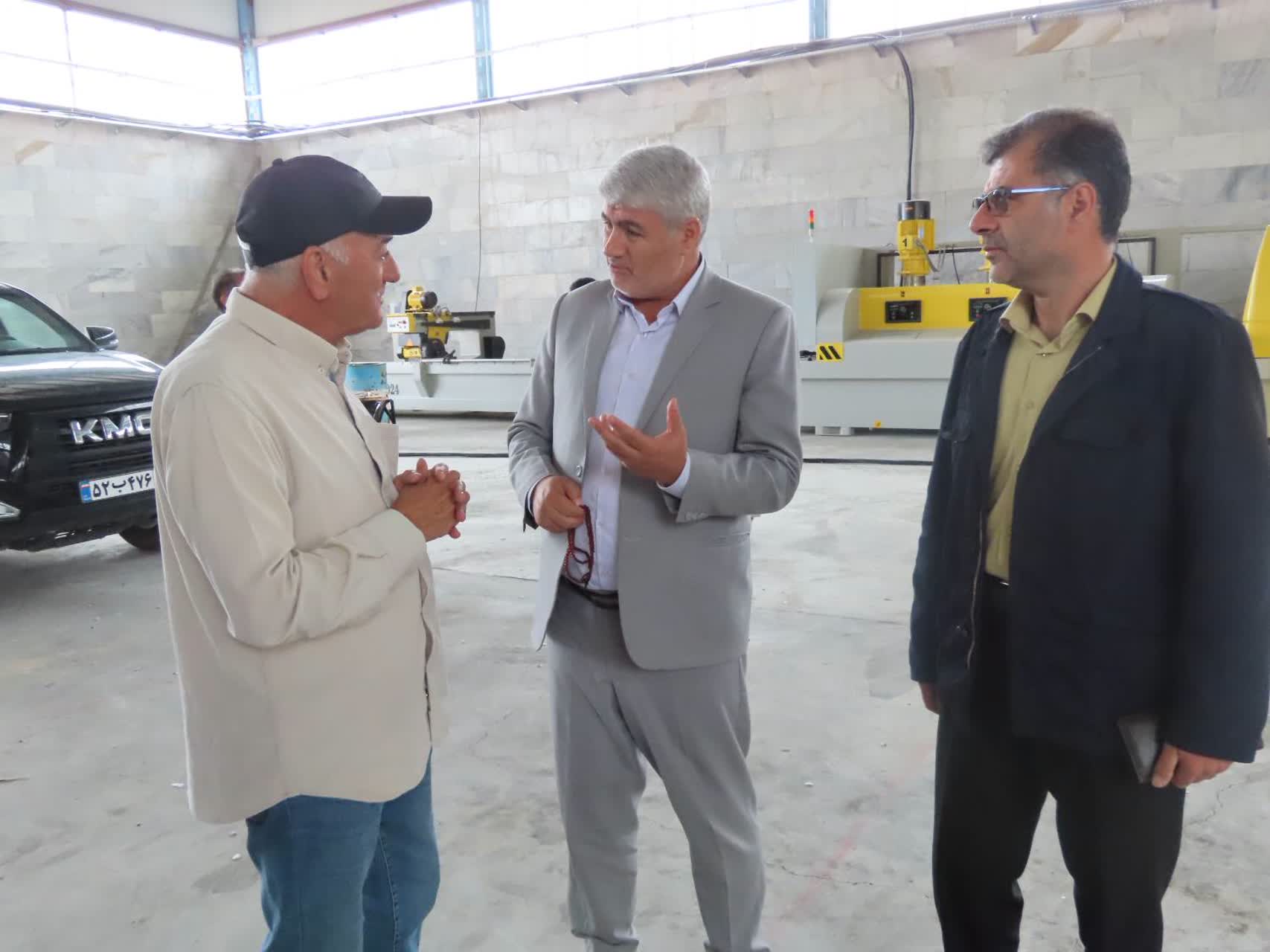 بازدید فرماندار چایپاره از شرکت معدنی کوه کمر چایپاره