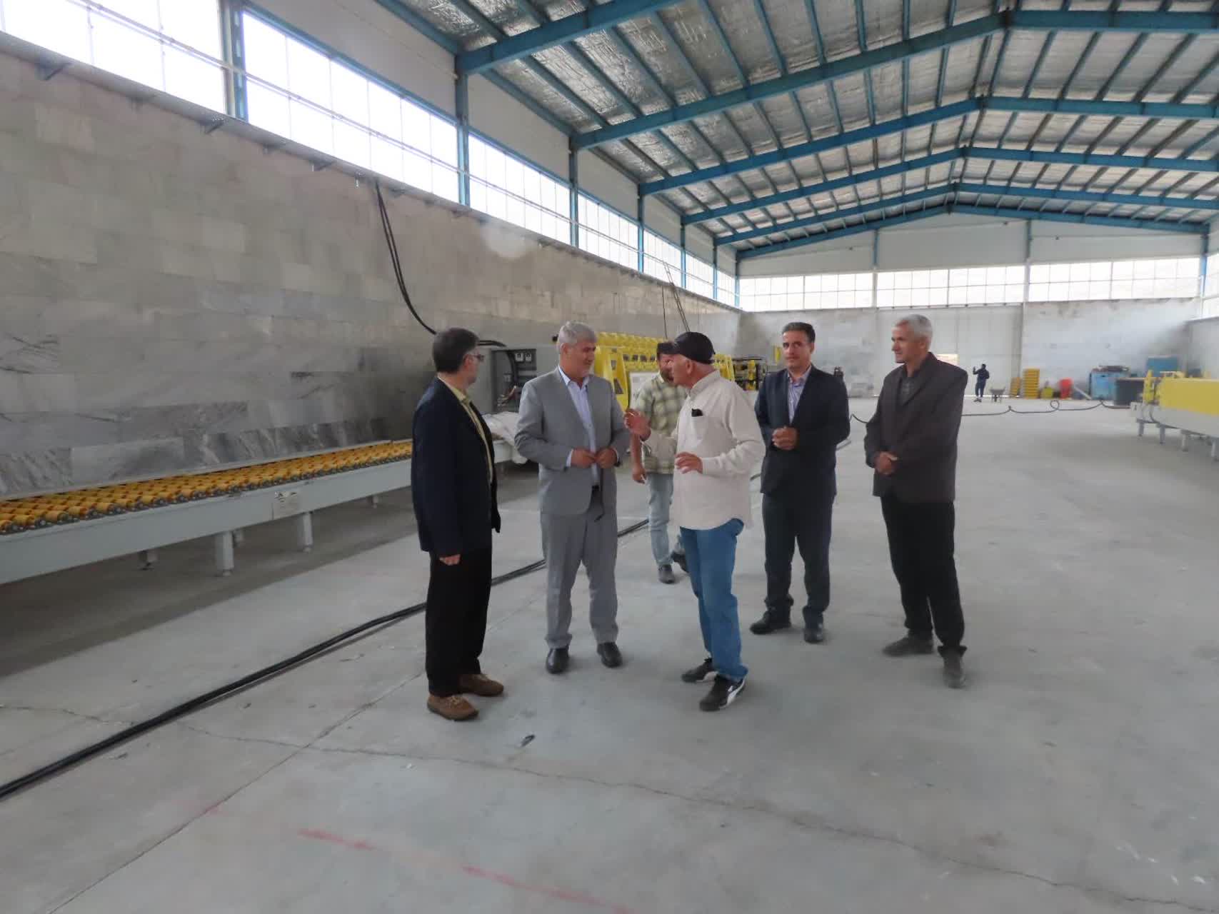 بازدید فرماندار چایپاره از شرکت معدنی کوه کمر چایپاره