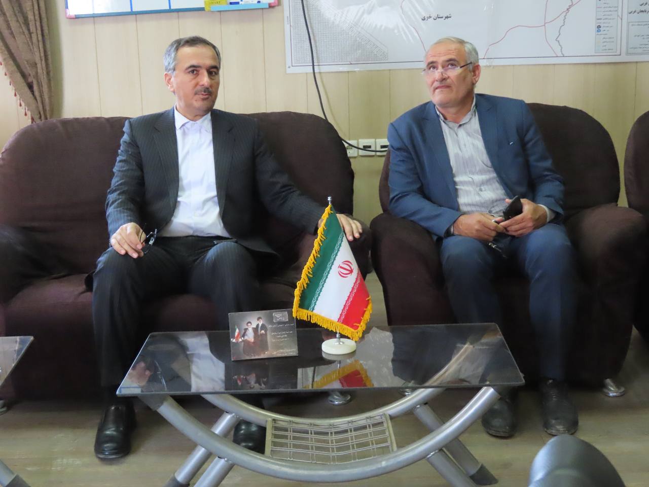بازدید سرزده سعید شکورزاده فرماندار چایپاره از بخشداری مرکزی