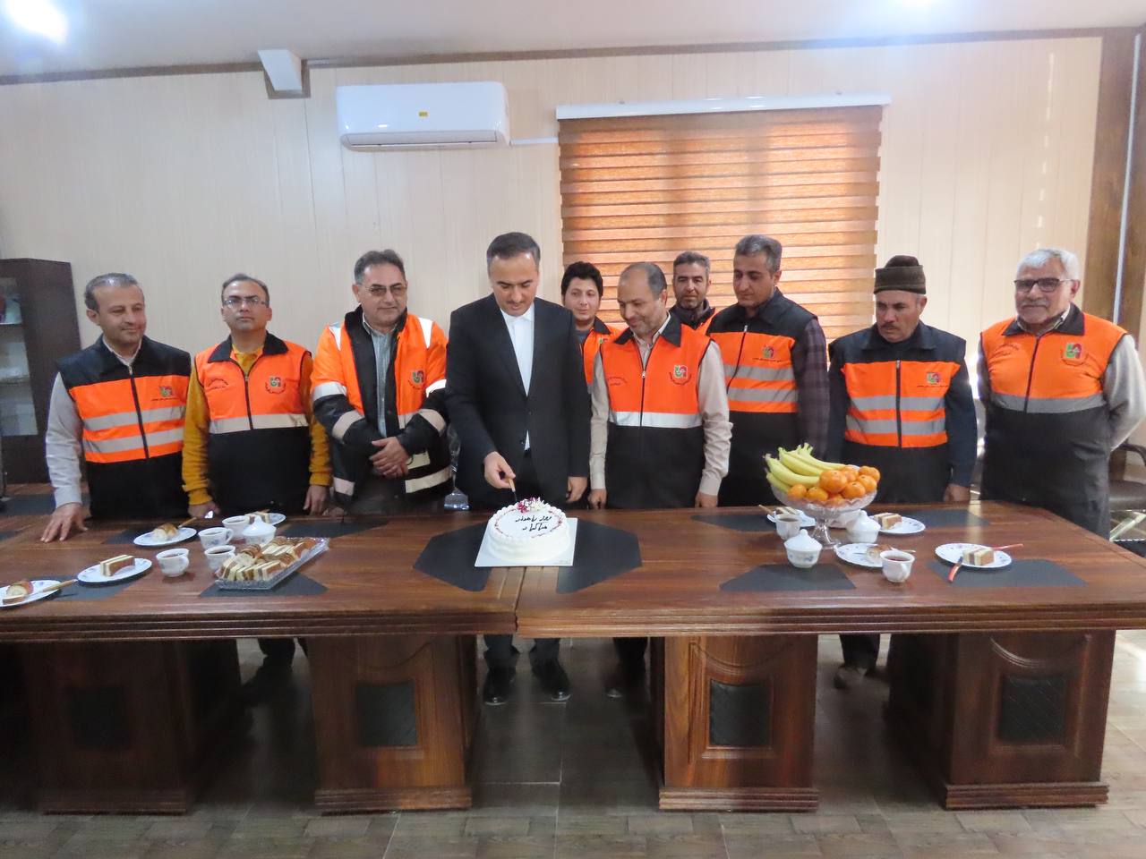 تجلیل فرماندار از راهداران شهرستان چایپاره