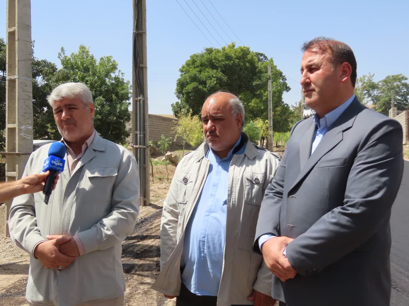 طرح عمرانی بهسازی و آسفالت معابر روستای یتیم آغلی آماده افتتاح شد