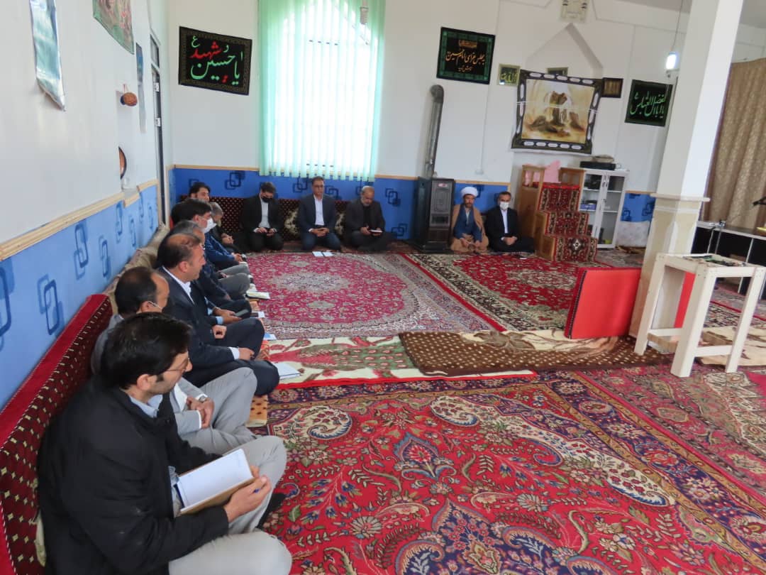 بازدید فرماندار و جمعی از مسئولان شهرستان از روستاهای بخش حاجیلار شهرستان چایپاره