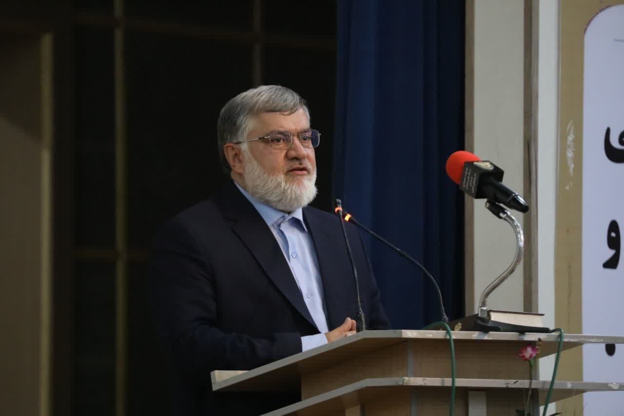 استاندار آذربایجان غربی: مرزهای امن آذربایجانغربی مهمترین رکن توسعه تجارت با همسایههاست