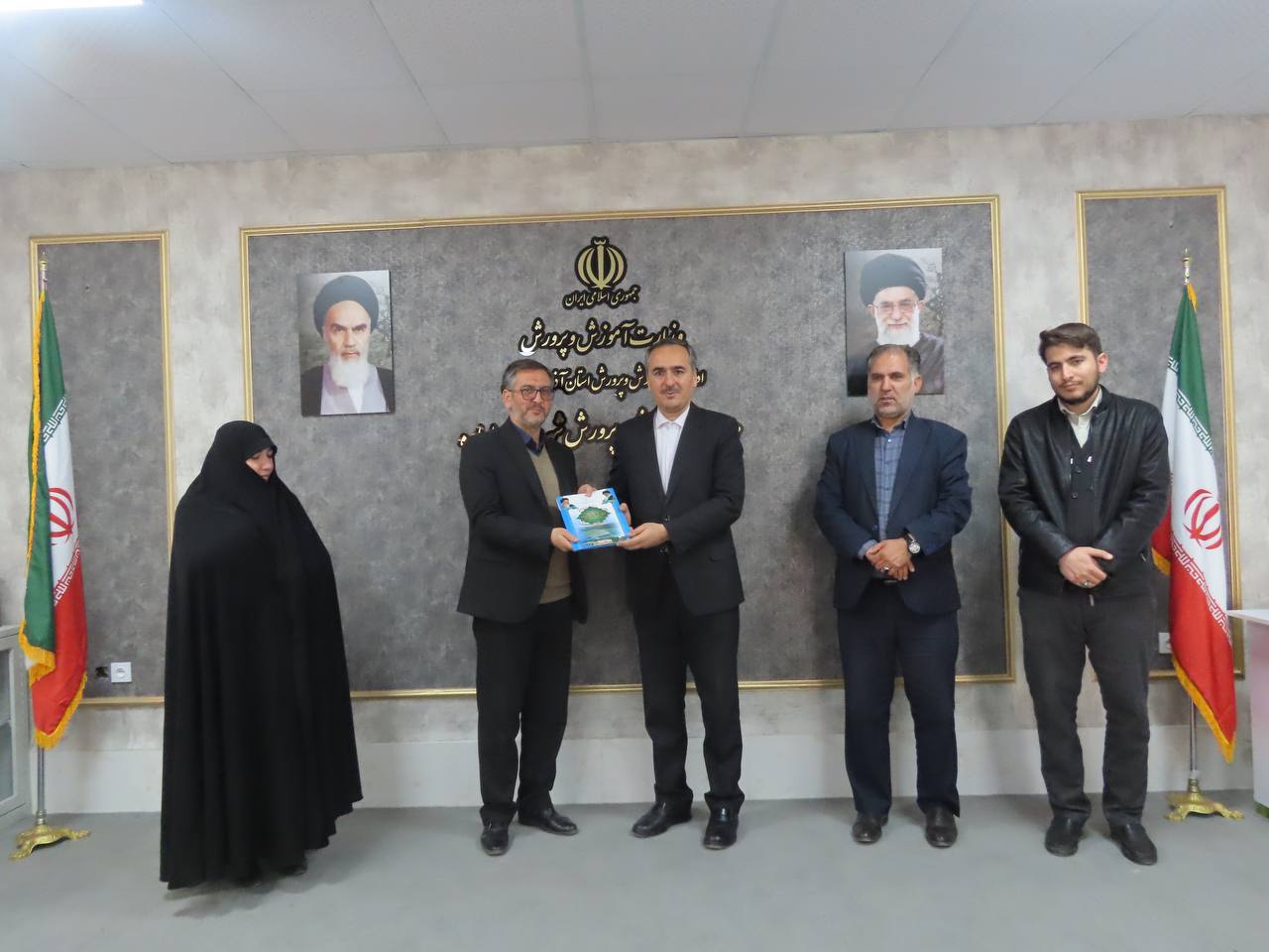 بازدید سرزده سعید شکورزاده فرماندار چایپاره از مدیریت آموزش و پرورش