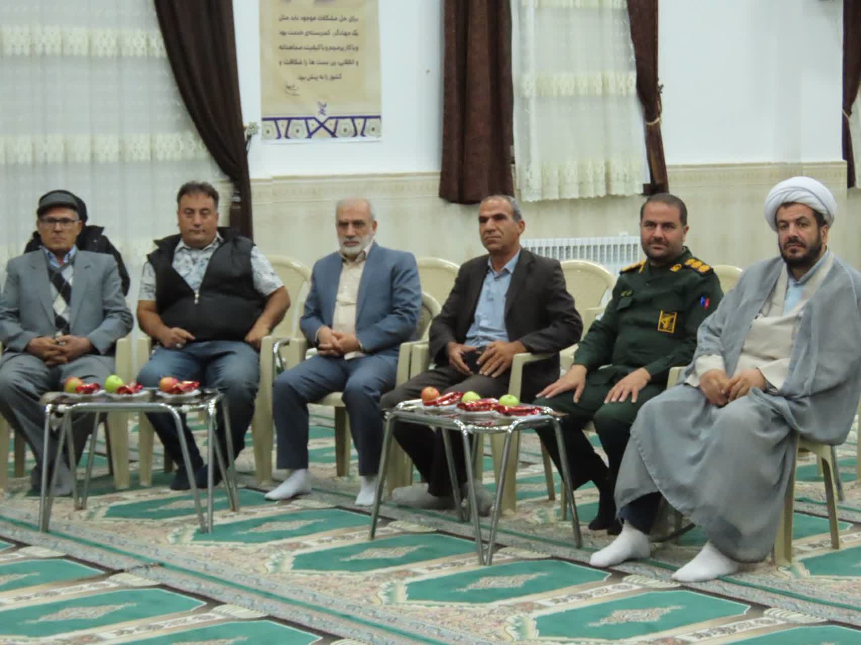 برگزاری مراسم شب شعر به مناسبت هفته دفاع مقدس