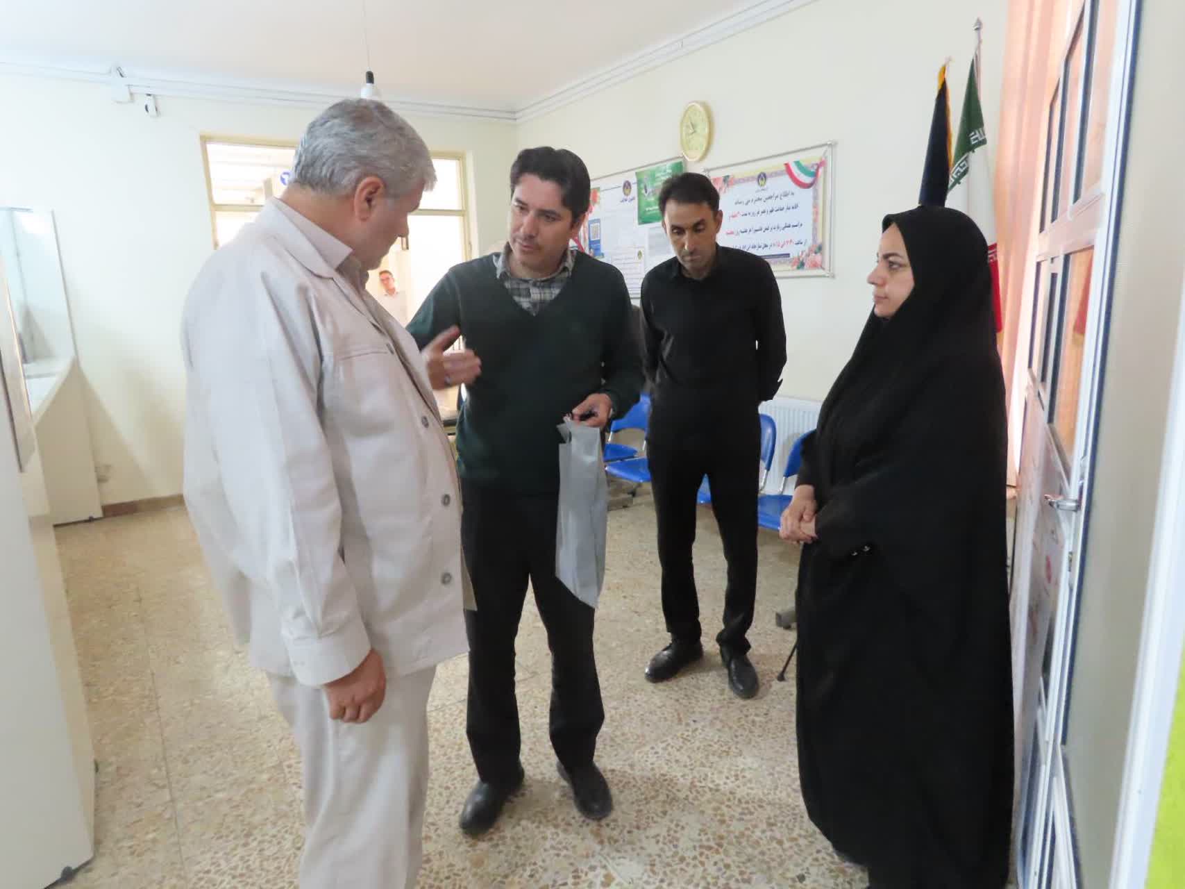 بازدید سرزده رضا اقلیمیان فرماندار چایپاره از کمیته امداد امام خمینی(ره)