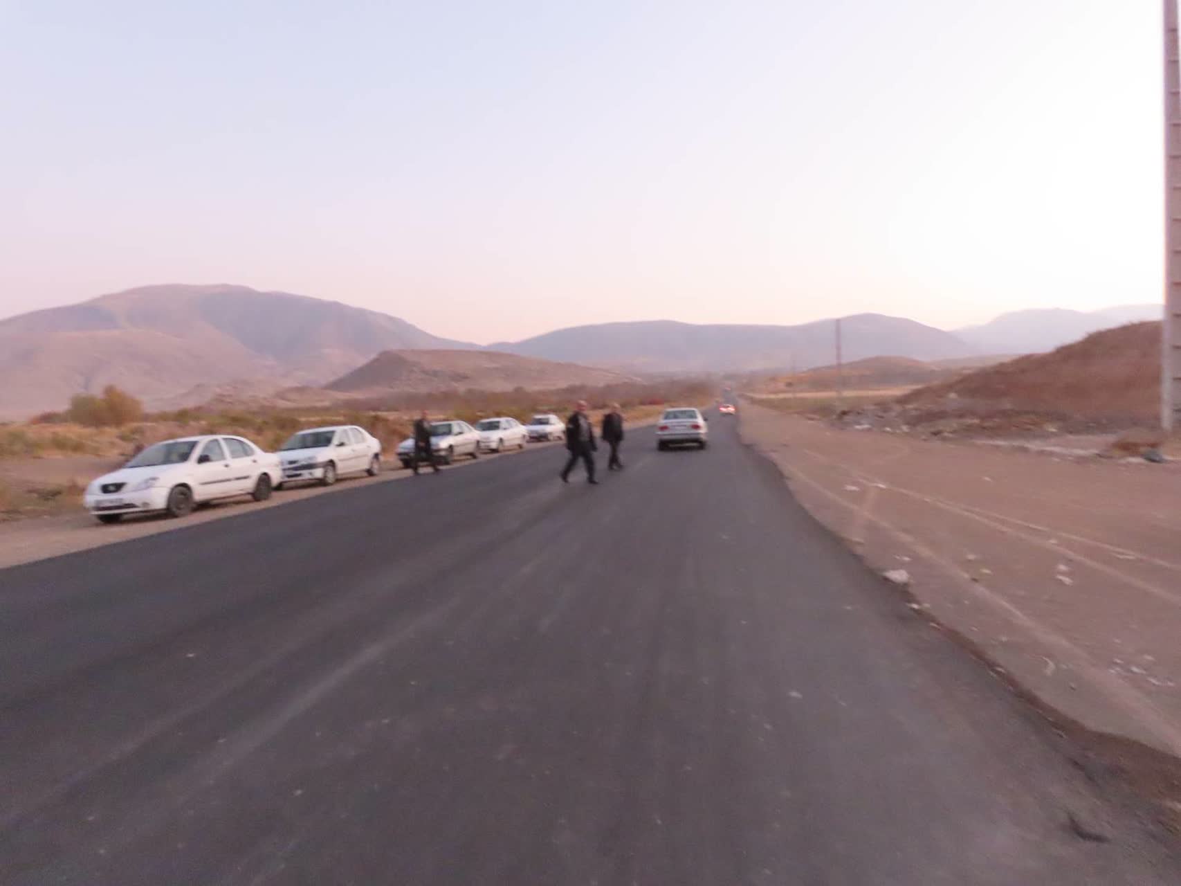 بازدید فرماندار چایپاره از جاده تازه آسفالت شده روستای چورس