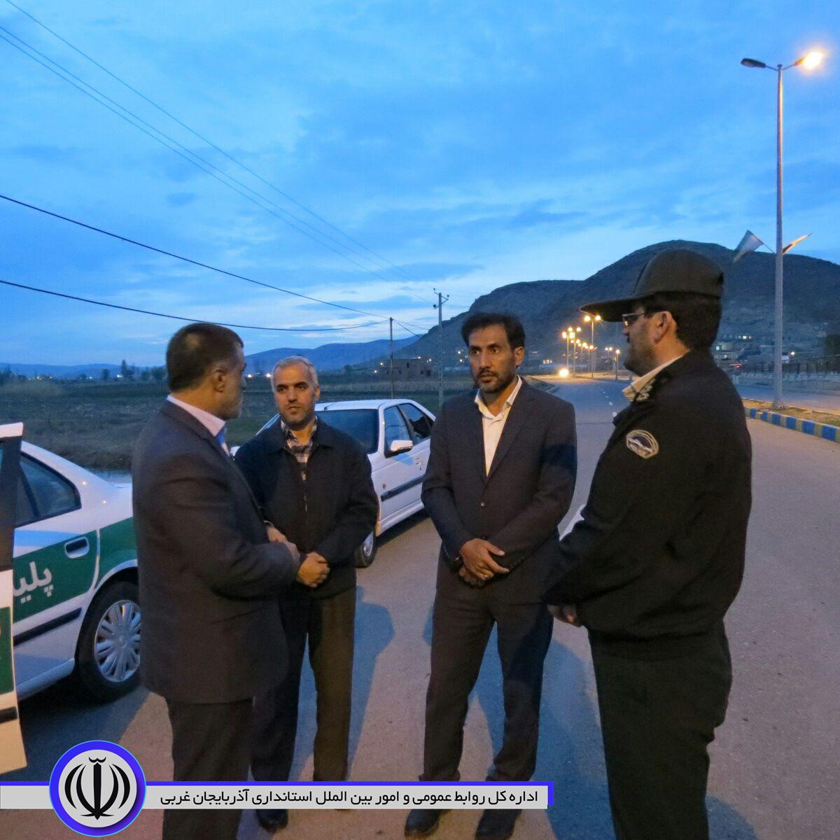 بازدید فرماندار و هیئت همراه از پایش میدانی اجرای طرح فاصله گذاری اجتماعی در شهرستان چایپاره
