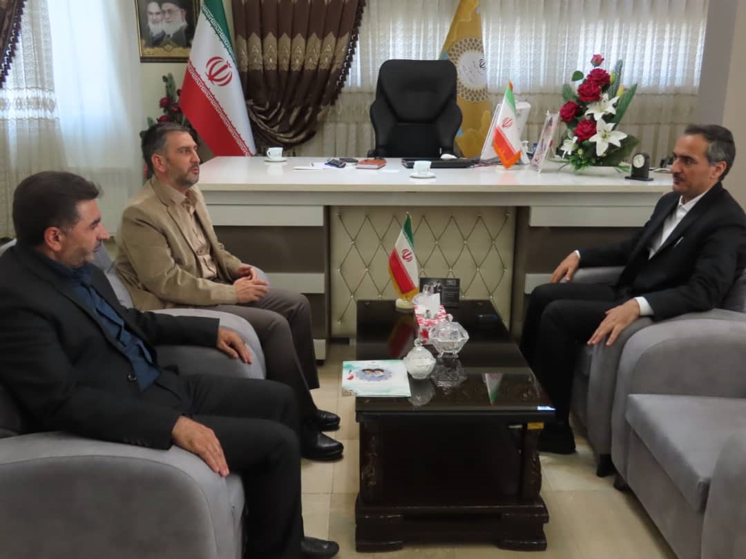 دیدار مسئول دفتر هیأت نظارت شورای نگهبان شهرستان چایپاره با فرماندار