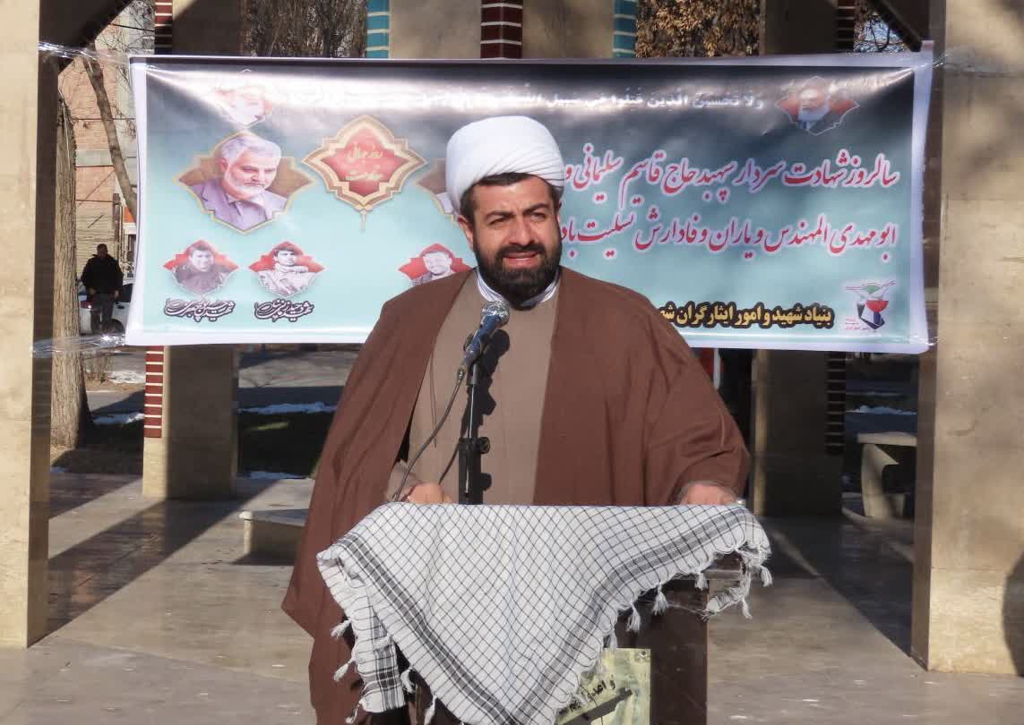 برگزاری آیین غبارروبی و عطرافشانی مزار مطهر شهدای گمنام شهرستان چایپاره