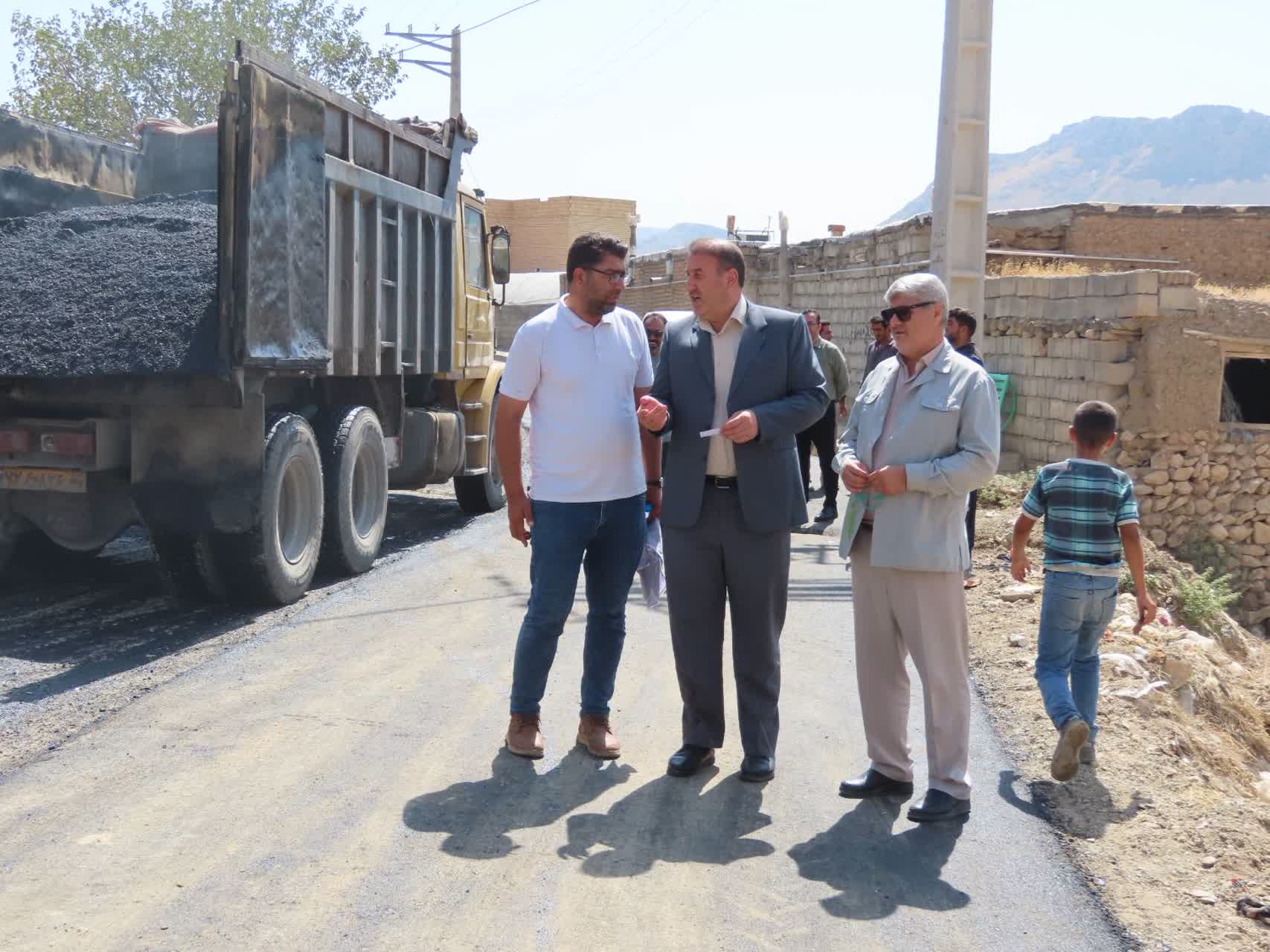 طرح عمرانی بهسازی و آسفالت معابر روستای شوریک آماده افتتاح شد
