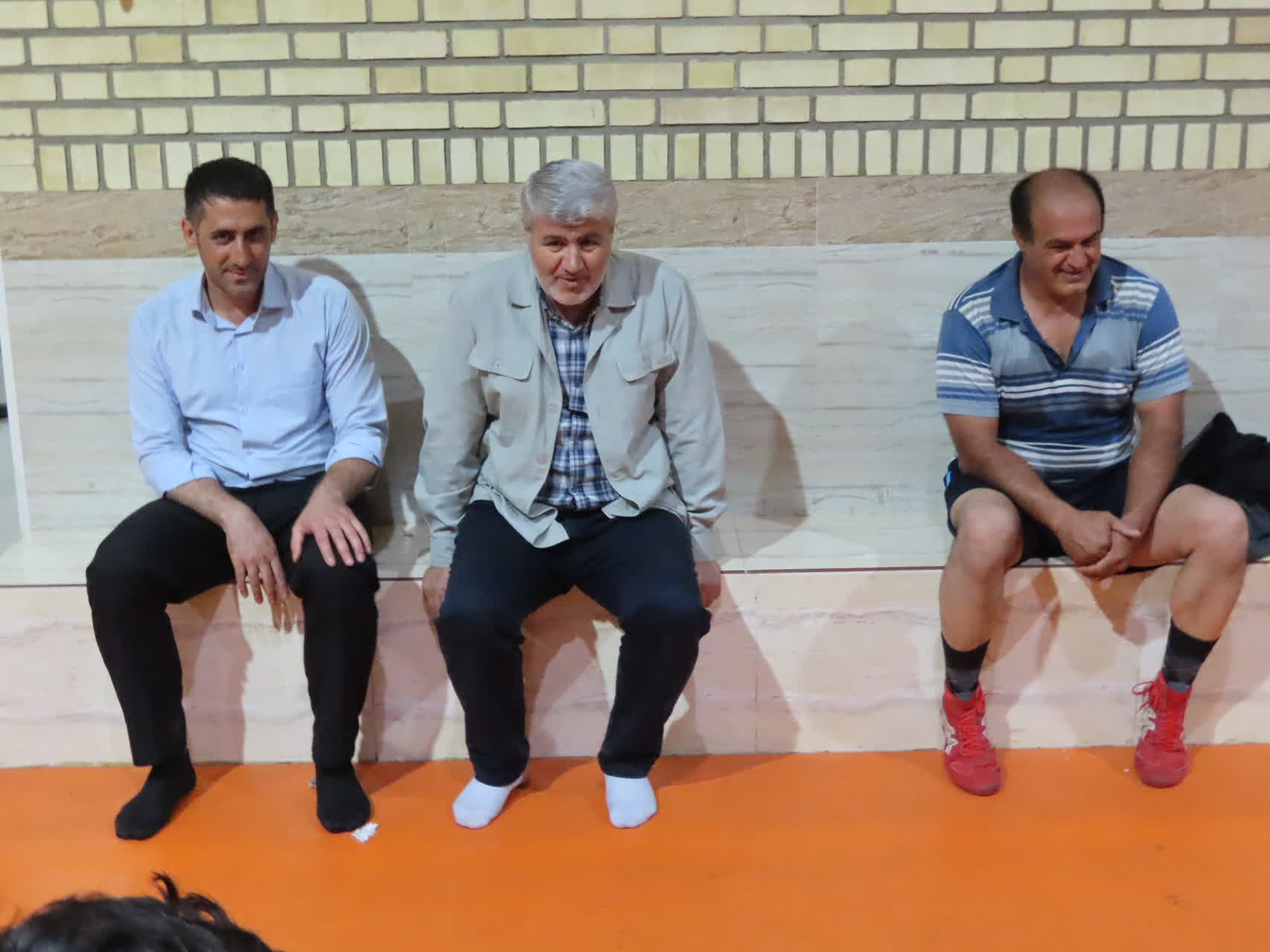 حضور فرماندار شهرستان در محل تمرین تیم کشتی چایپاره