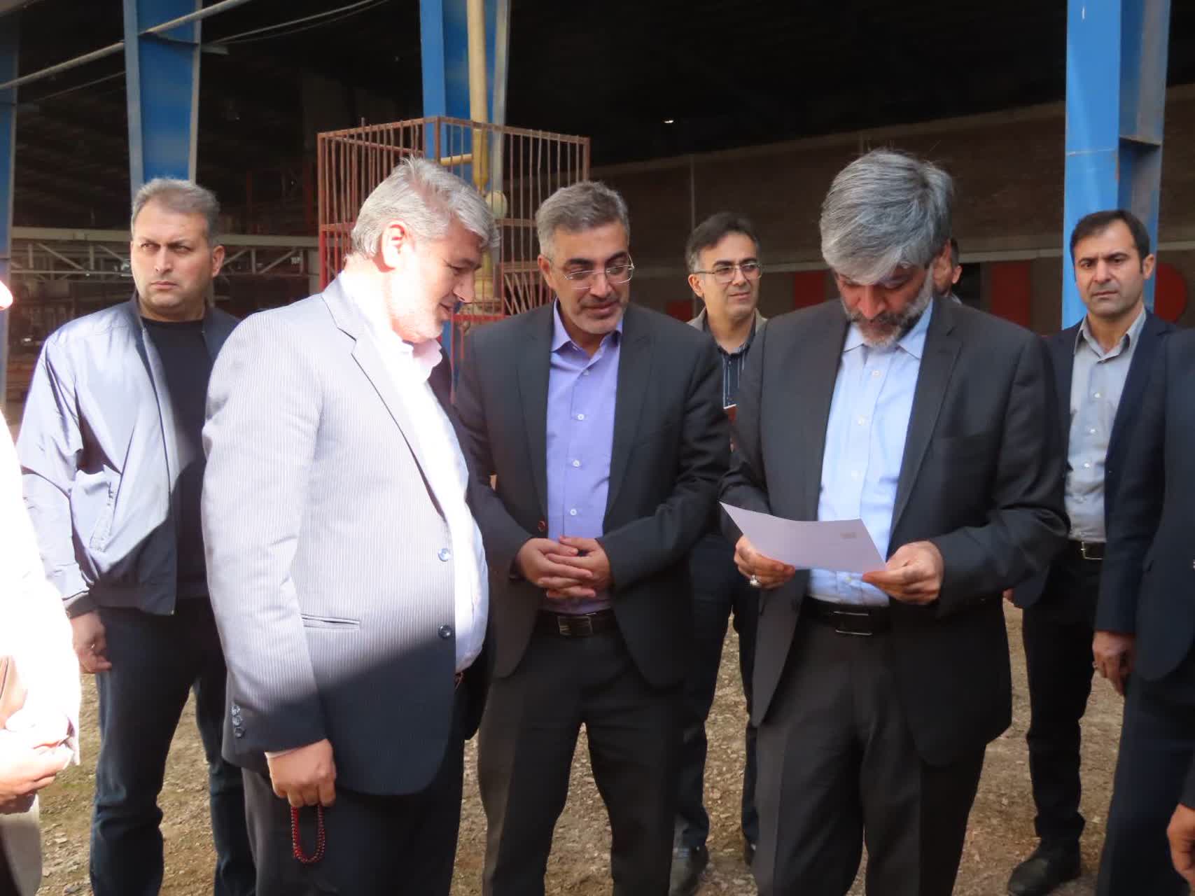 بازدید رئیس کل دادگستری آذربایجانغربی و فرماندار چایپاره از کارخانه راکد آجر سفال گرگین شهرستان