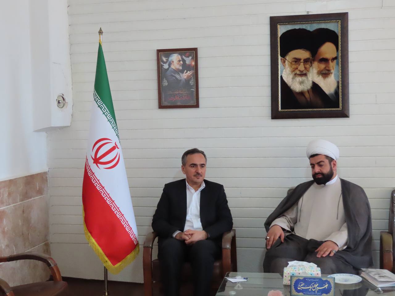 دیدار و نشست صمیمی فرماندار شهرستان با امام جمعه جدید چایپاره