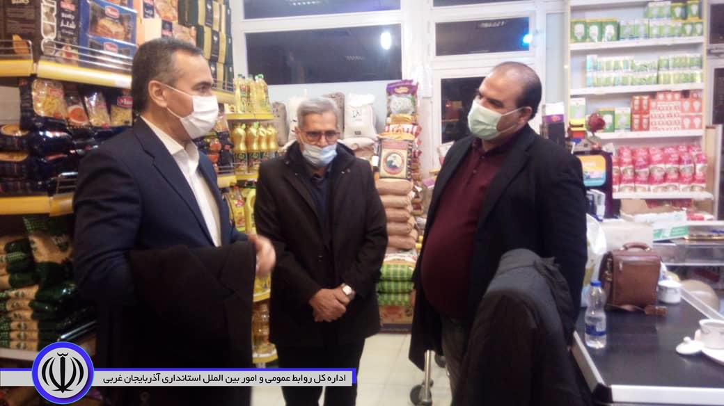 حضور سرزده شکورزاده در بازار و بازدید از مراکز توزیع کالاهای اساسی طرح تنظیم بازار