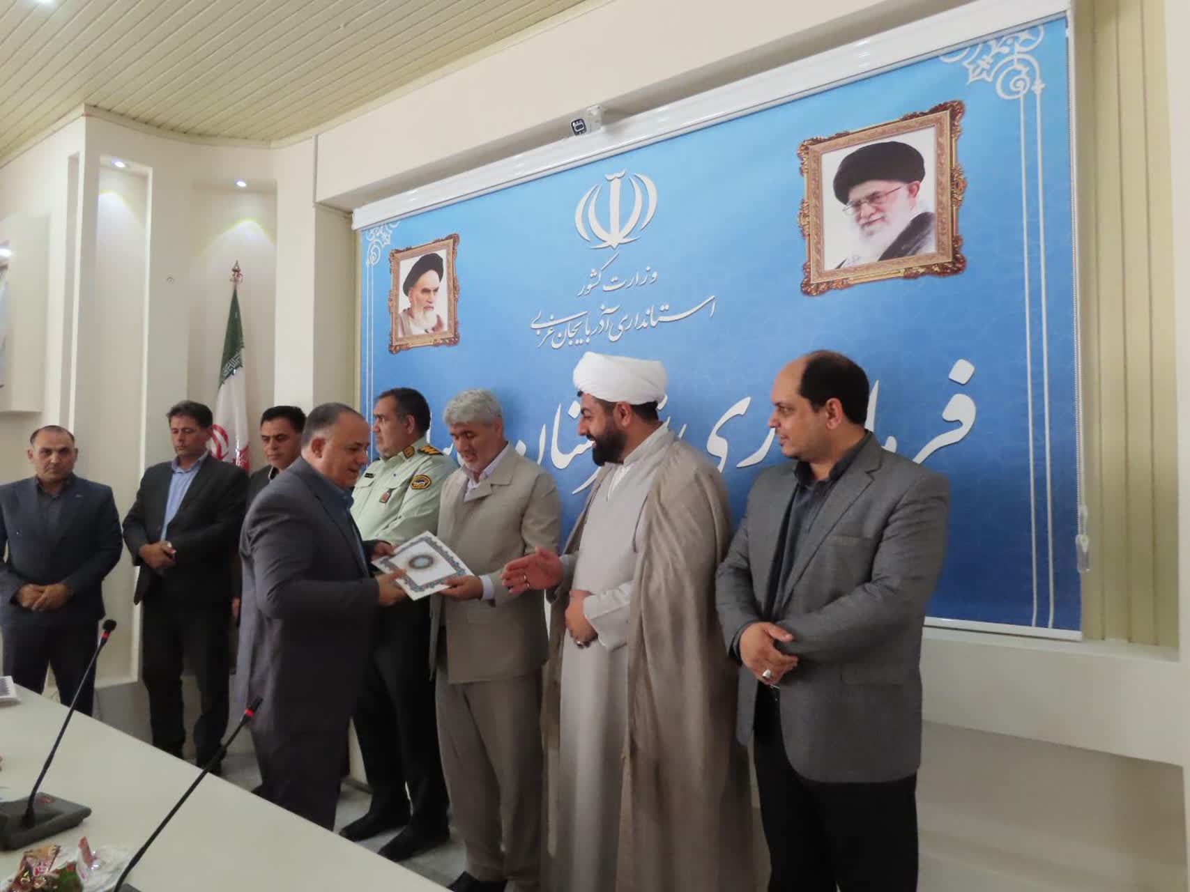 مراسم تجلیل از خبرنگاران و اصحاب رسانه شهرستان چایپاره