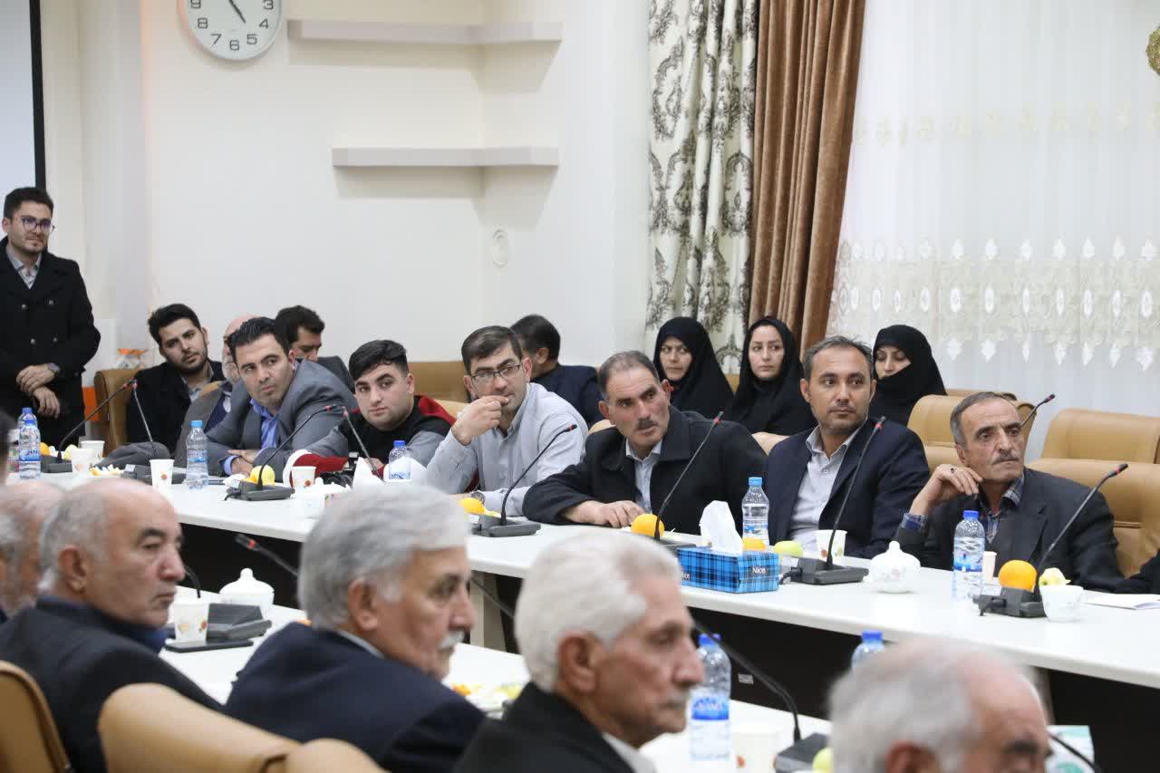 دیدار محمدصادق معتمدیان استاندار آذربایجانغربی با جمعی از اقشار مختلف مردم شهرستان چایپاره