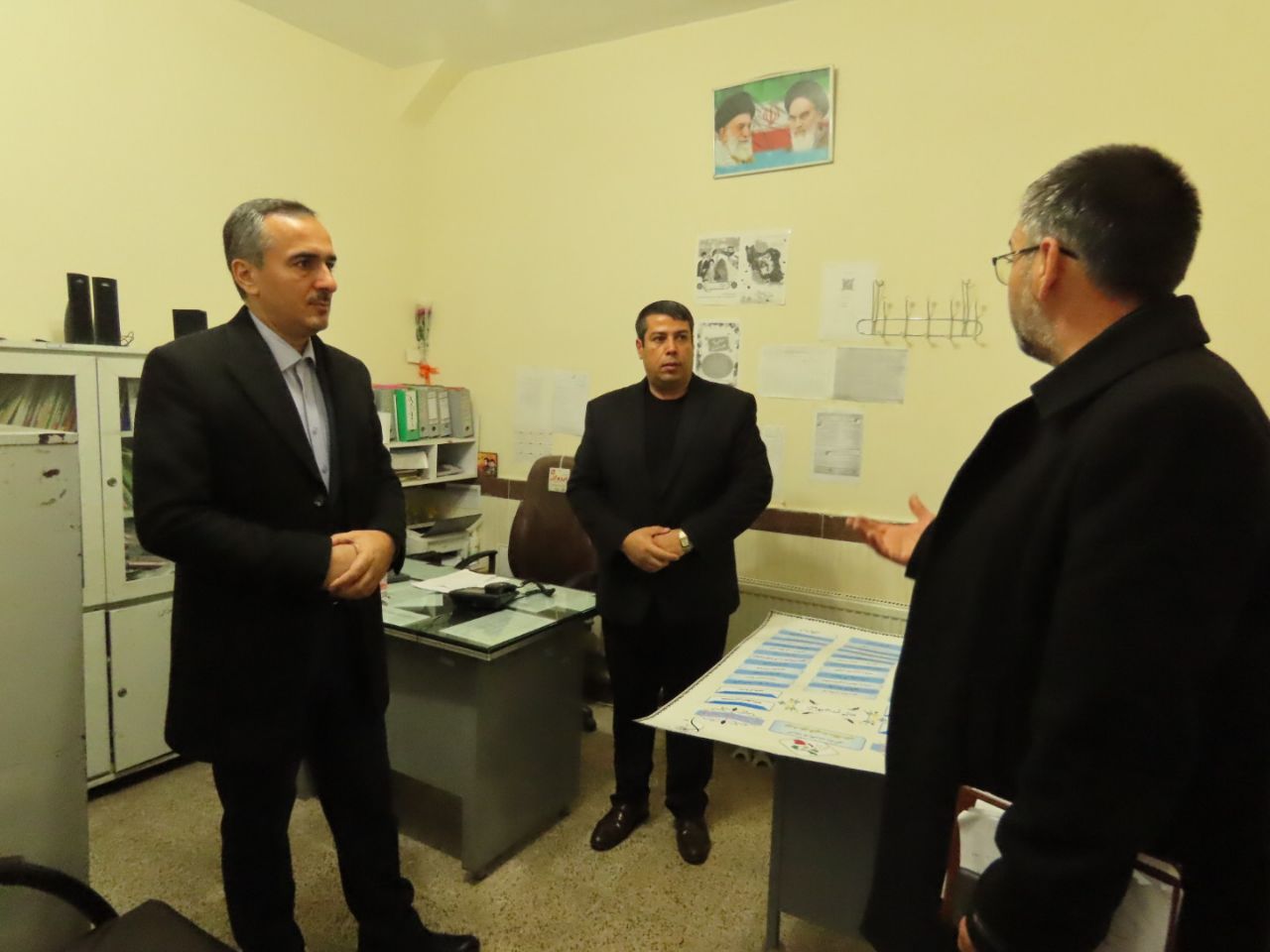 بازدید فرماندار شهرستان چایپاره از دبستان شهید مخلص و شهید حسین پور