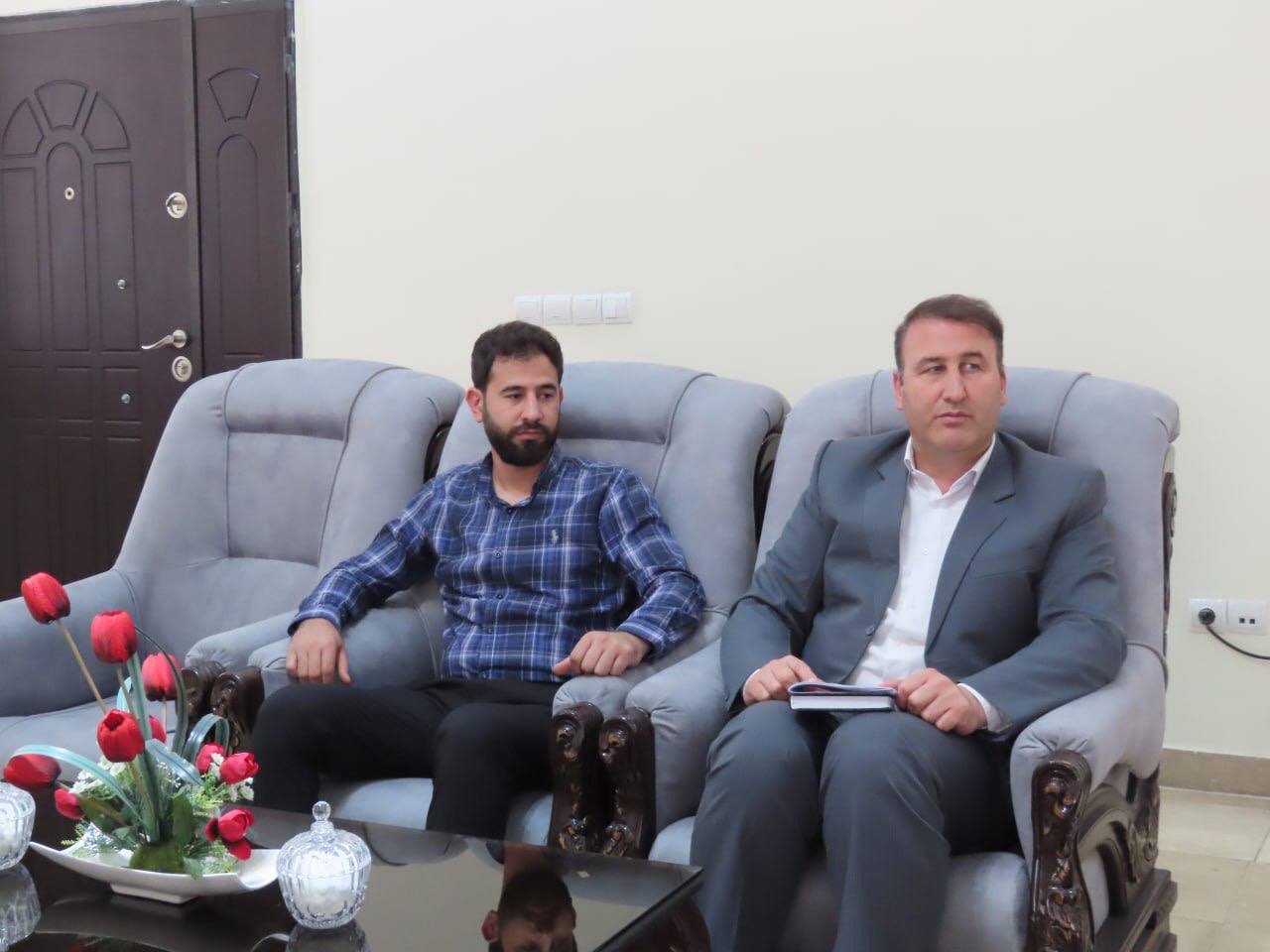 دیدار مدیر و کارکنان بنیاد مسکن انقلاب اسلامی شهرستان با فرماندار چایپاره