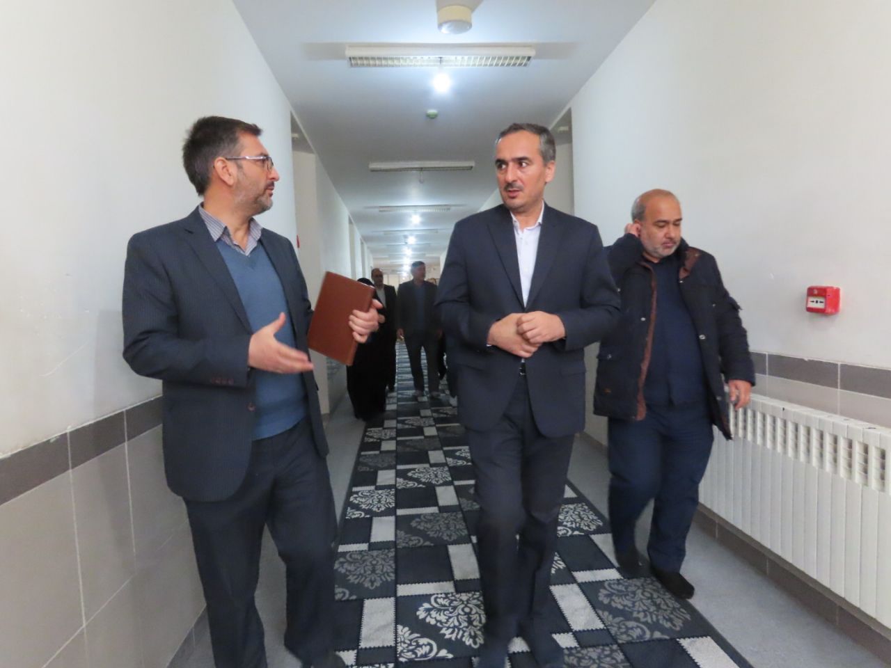 بازدید فرماندار شهرستان چایپاره از دبیرستان شبانه روزی خلیج فارس حاجیلار