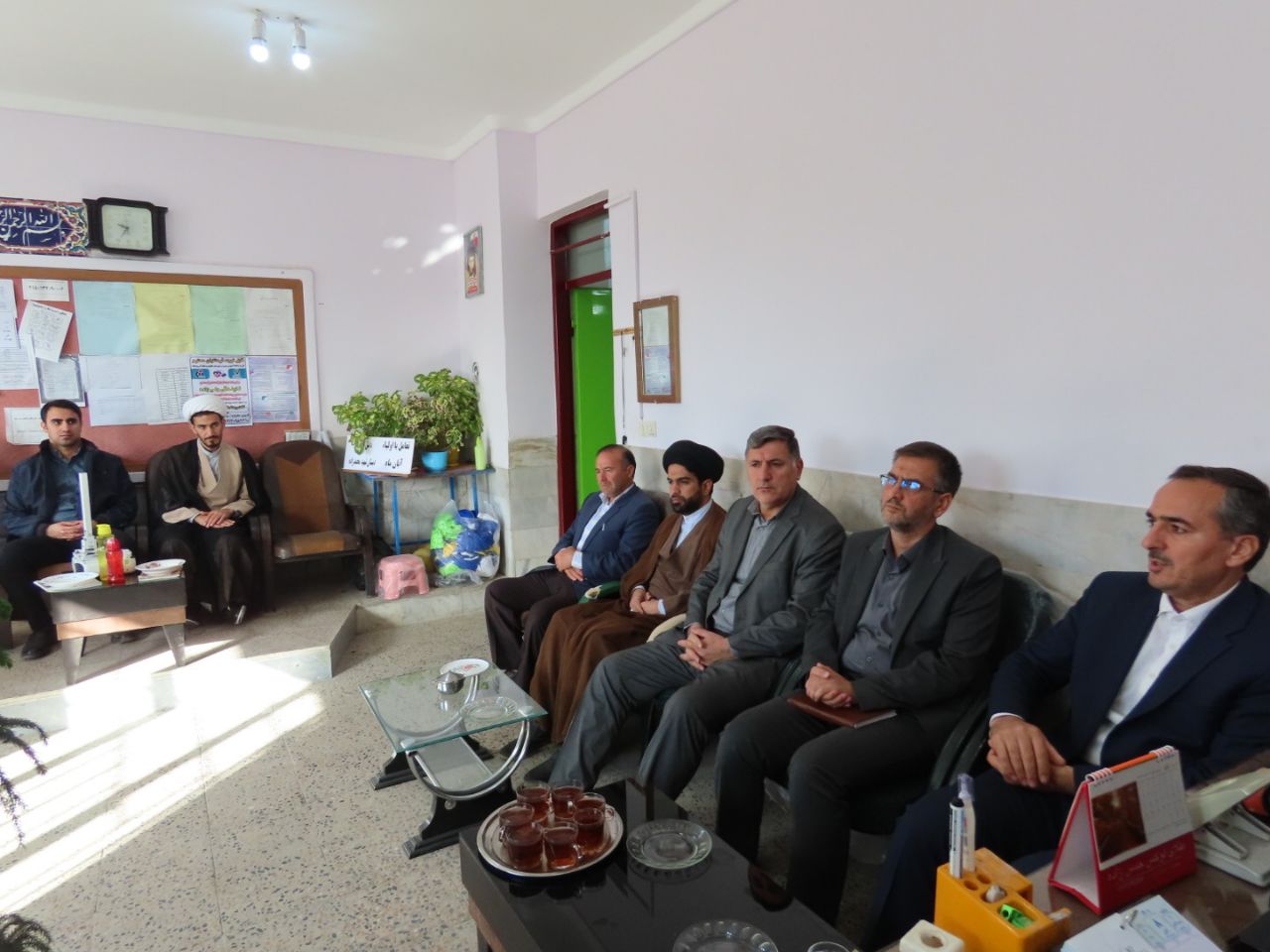 بازدید فرماندار شهرستان چایپاره از دبیرستان شهید آقازاده