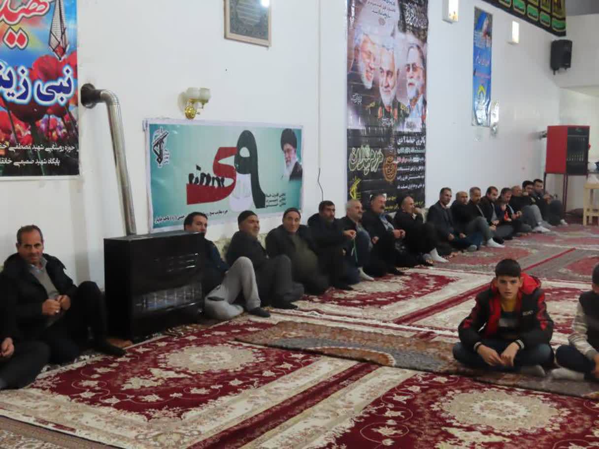 حضور فرماندار چایپاره در مراسم ایام فاطمیه در روستای خانقاه چورس