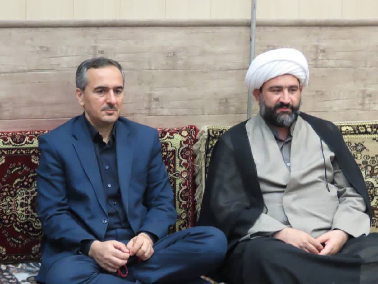 برگزاری مراسم نشان محبت ستاد بازسازی و توسعه عتبات عالیات شهرستان چایپاره