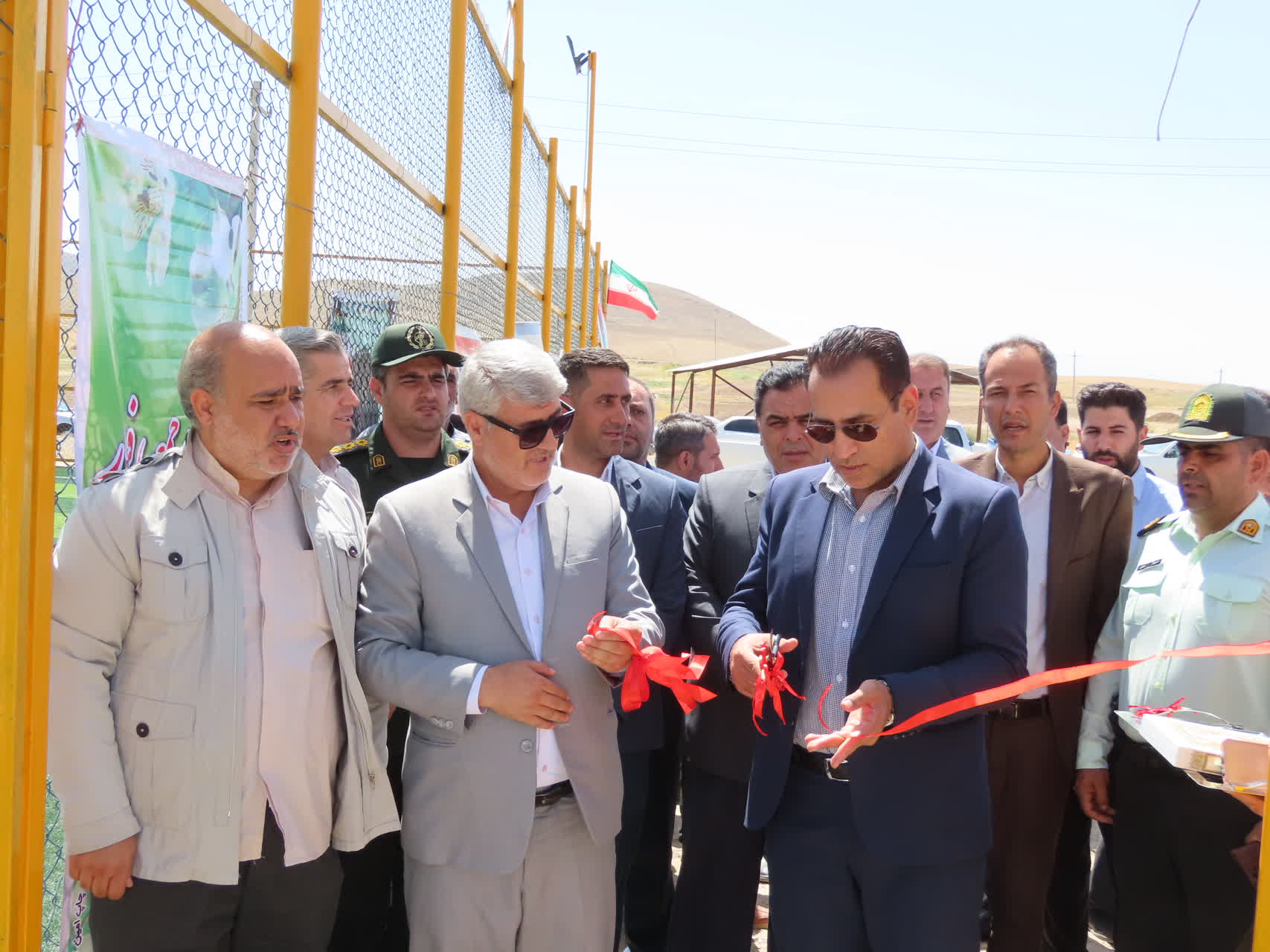 افتتاح فضای ورزشی روباز (چمن مصنوعی) روستای کامل آباد