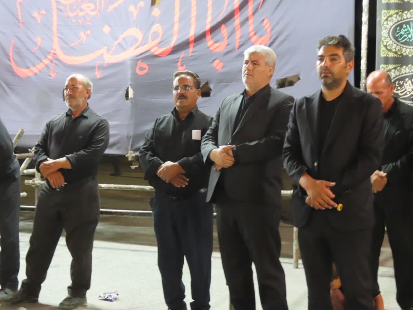 همزمان با هشتمین شب ماه محرم؛حضور فرماندار چایپاره در جمع عزاداران هیئت پنج تن آل عبا(ع) روستای قره کندی