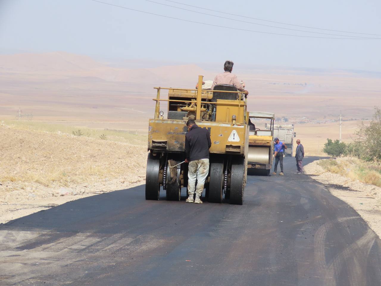 آسفالت راه روستایی قوچاش آماده افتتاح شد