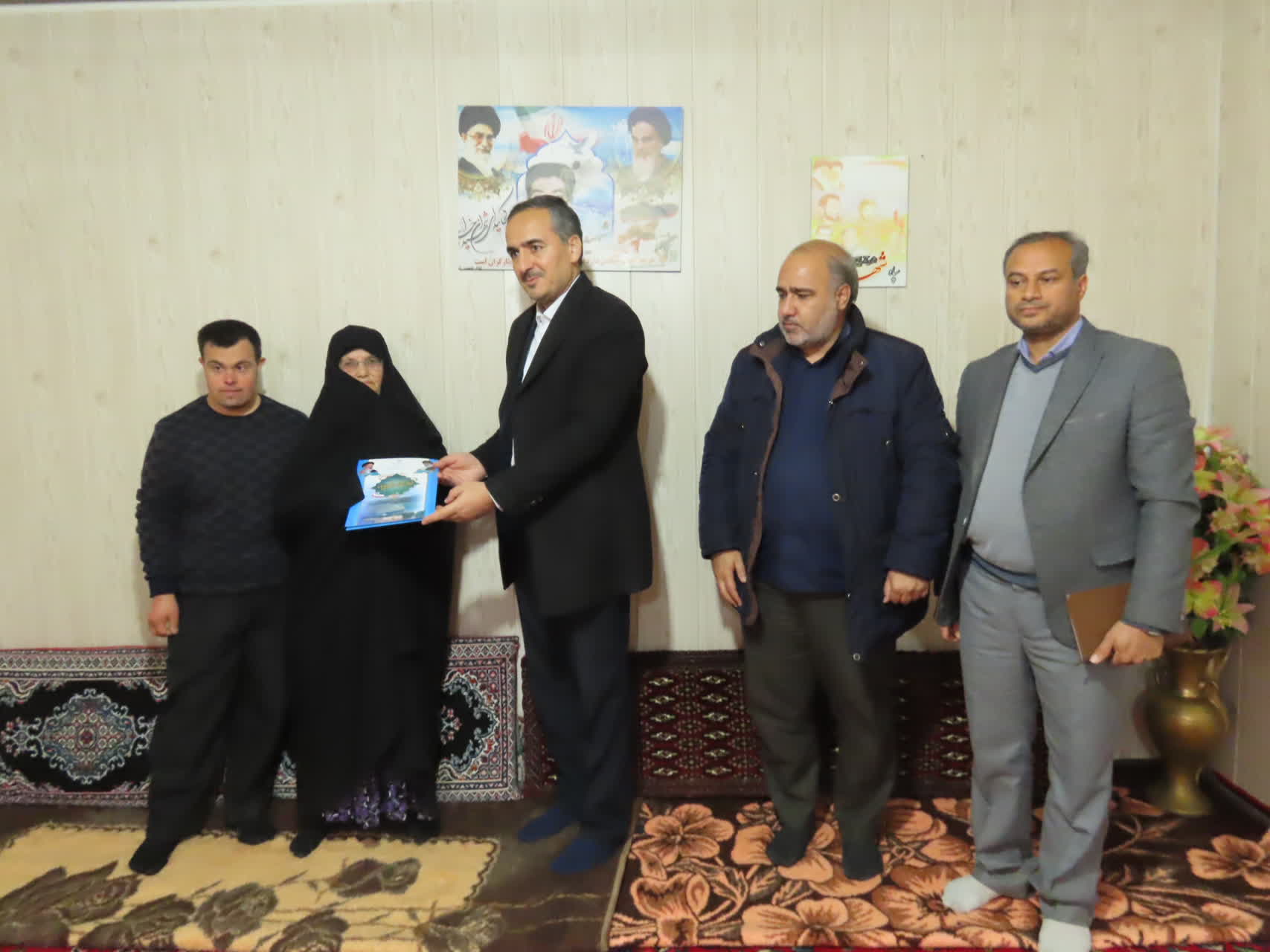 تجلیل از مقام شامخ خانواده شهداء