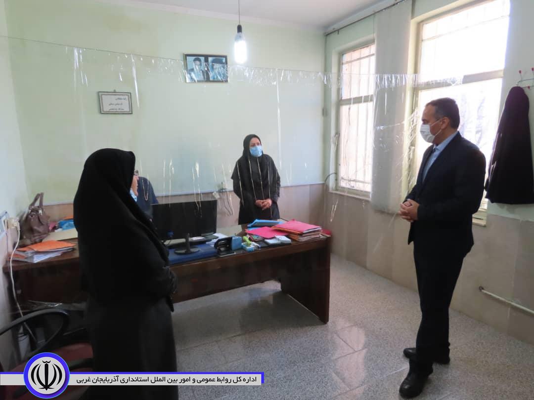بازدید سرزده شکورزاده فرماندار شهرستان از اداره بهزیستی
