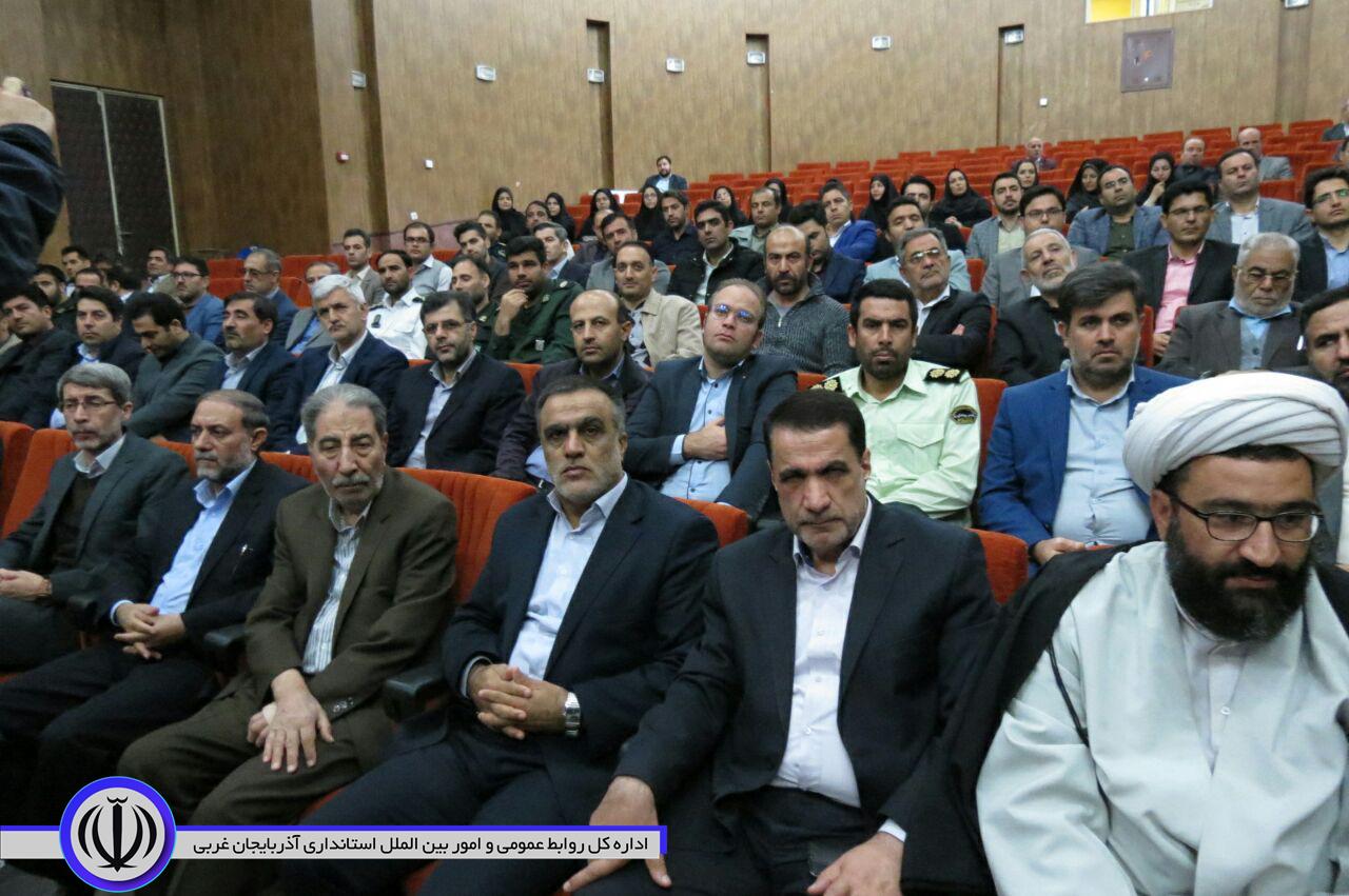 آئین تکریم و معارفه روساء و دادستانهای سابق و جدید حوزه قضائی شهرستان چایپاره برگزار شد.