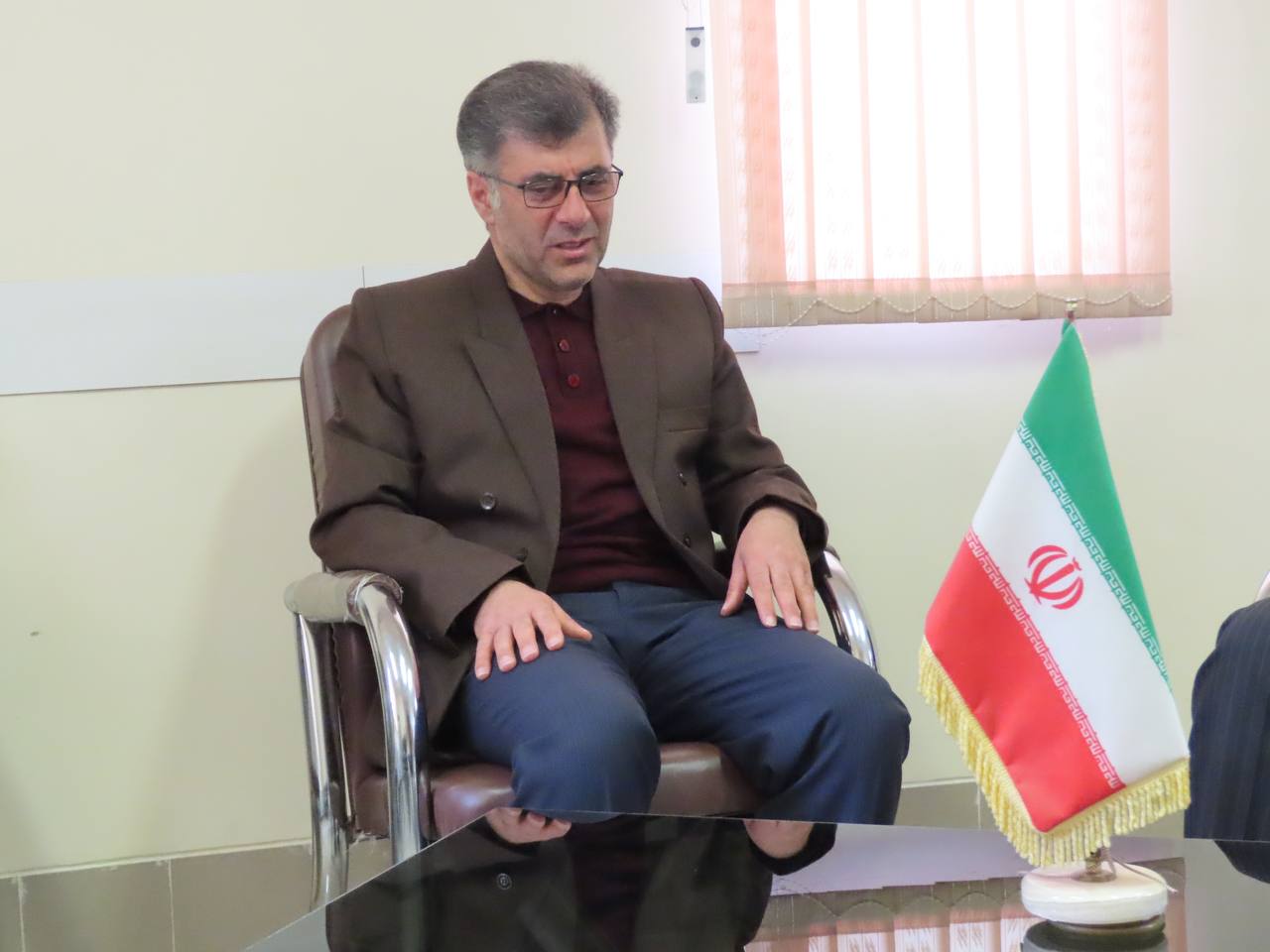 بازدید سرزده سعید شکورزاده فرماندار چایپاره از اداره صنعت ، معدن و تجارت