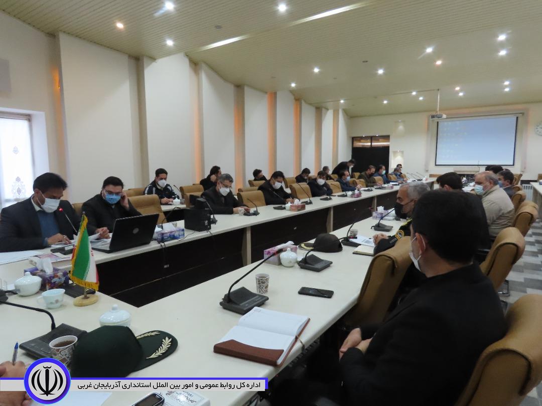 جلسه ستاد هماهنگی برنامه های گرامیداشت دهه فجر 1400 شهرستان چایپاره برگزار شد .
