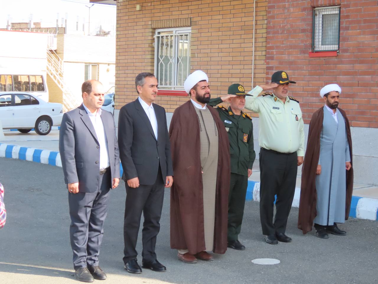 مراسم صبحگاه مشترک نیروهای نظامی ، انتظامی و بسیج در شهرستان چایپاره برگزار شد