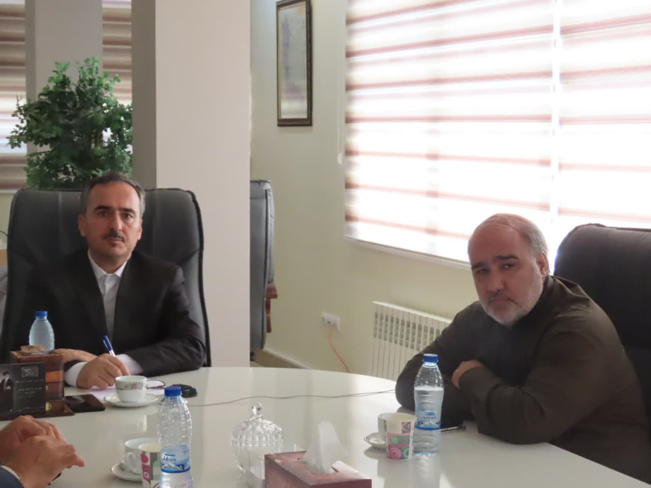 جلسه تبیین خدمات اقتصادی دولت
