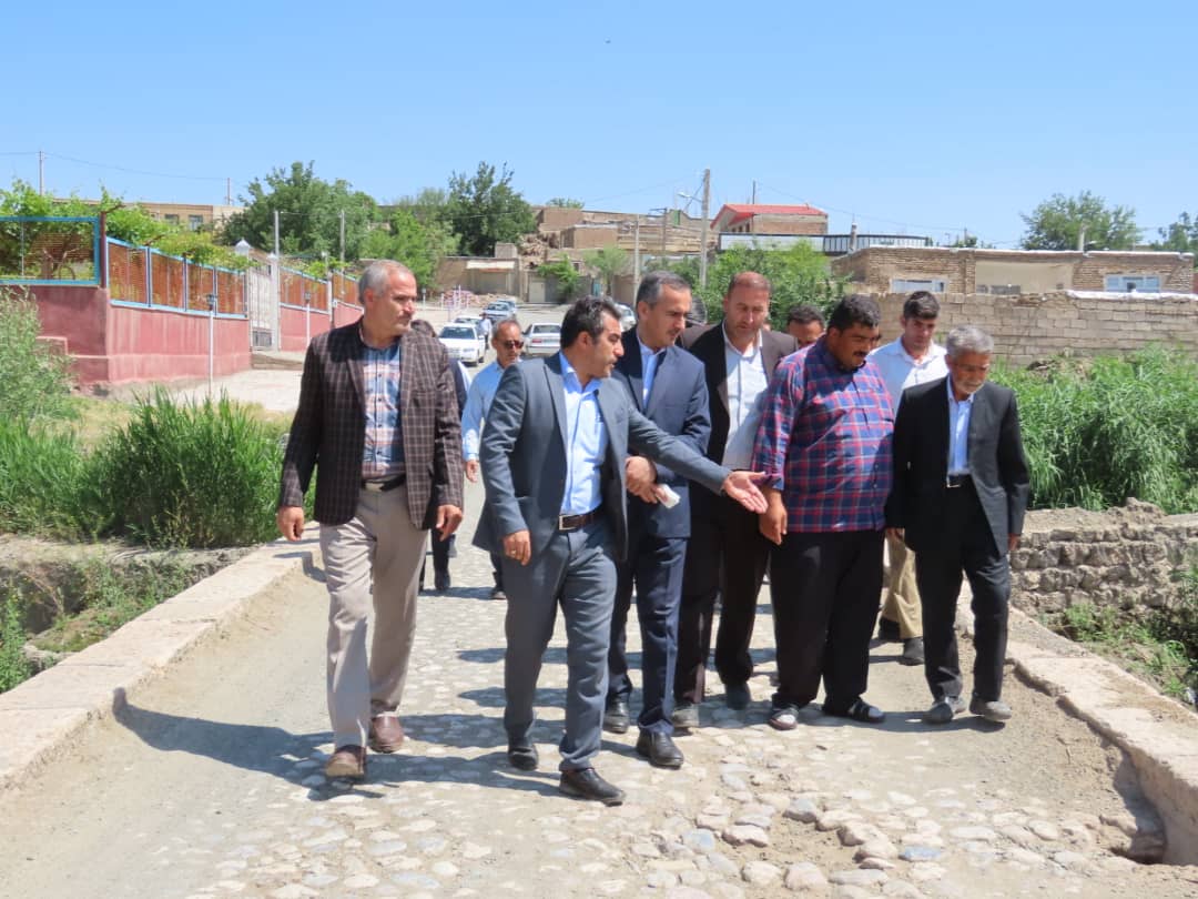 بازدید فرماندار و جمعی از مسئولان شهرستان از روستای کسیان توابع بخش مرکزی