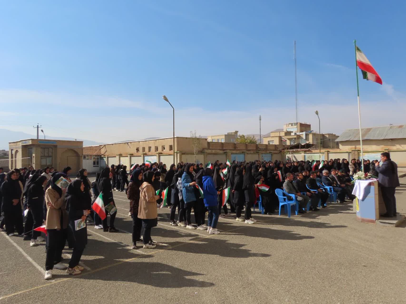 برگزاری انتخابات شورای دانش آموزی دبیرستان معرفت شهرستان چایپاره