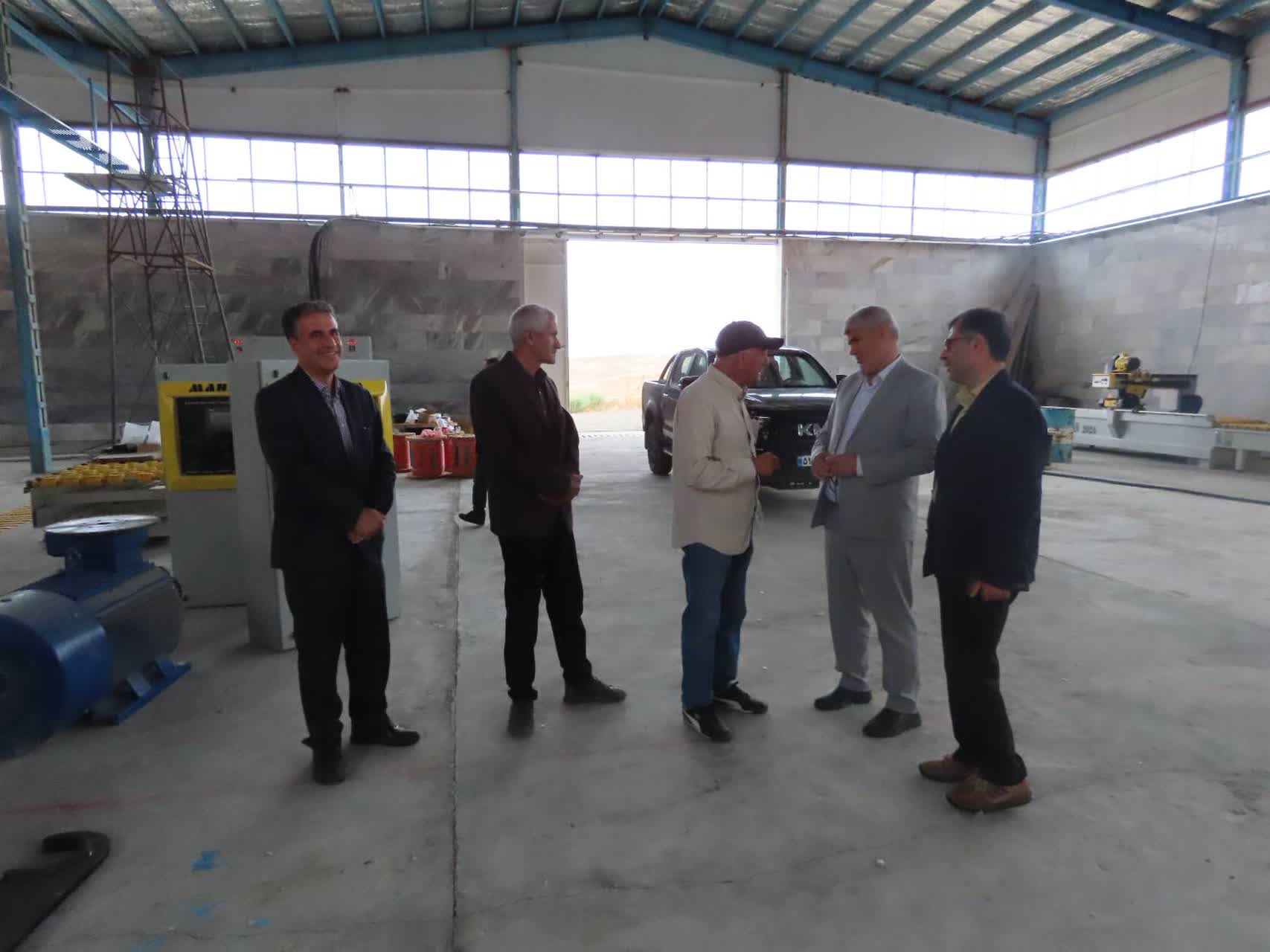 بازدید فرماندار چایپاره از شرکت معدنی کوه کمر چایپاره